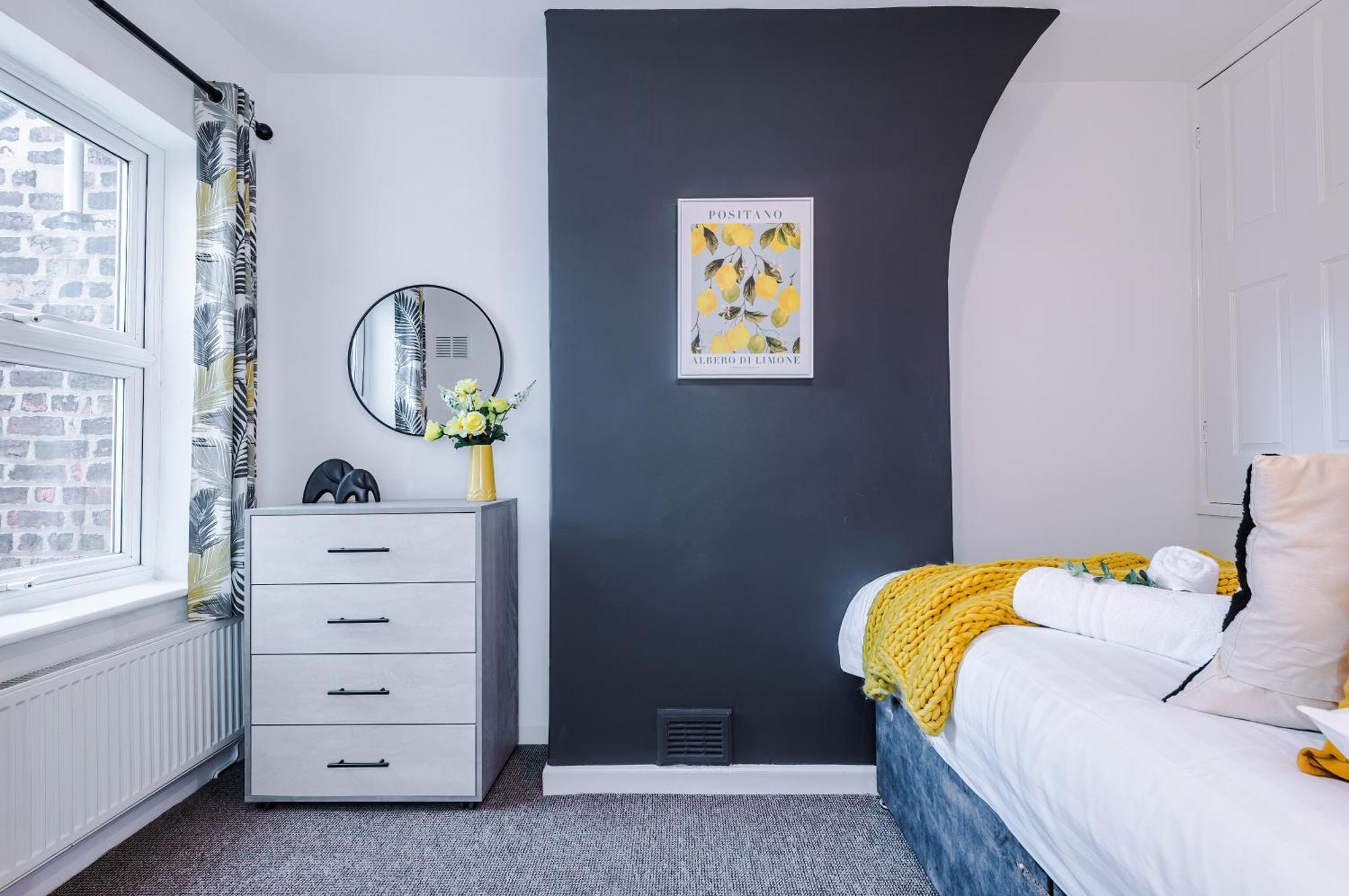 New! Spacious 2-Bed Home In Chester City-Centre By 53 Degrees Property, Ideal For Couples & Small Groups, Great Location - Sleeps 5 Exterior foto